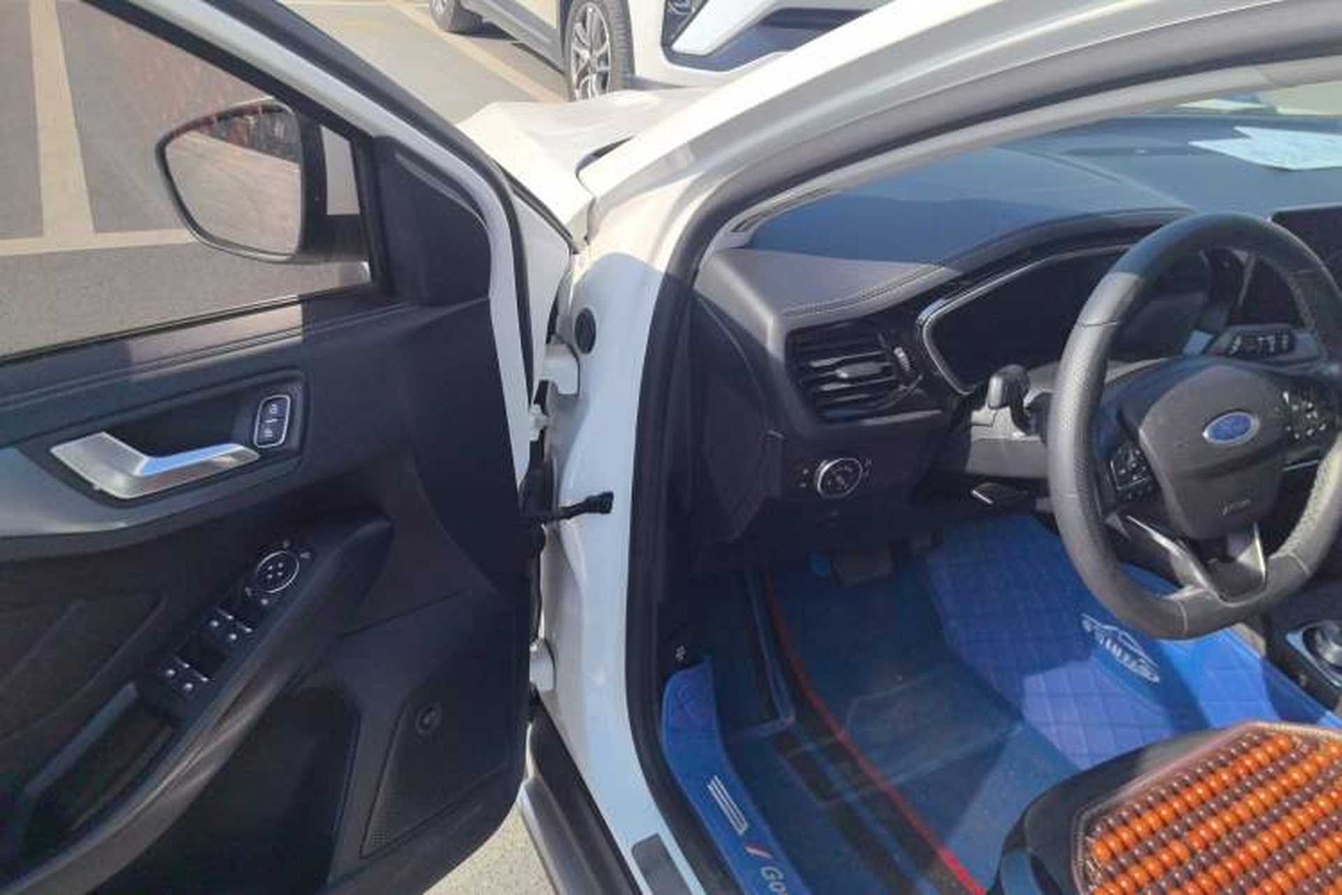 Used Ford Focus 2021 EcoBoost 180 Automatic Hunter Edition Interior 3