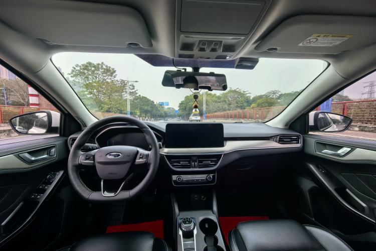 Used Ford Focus 2021 Sedan EcoBoost 180 Automatic Trendy Model Interior 3