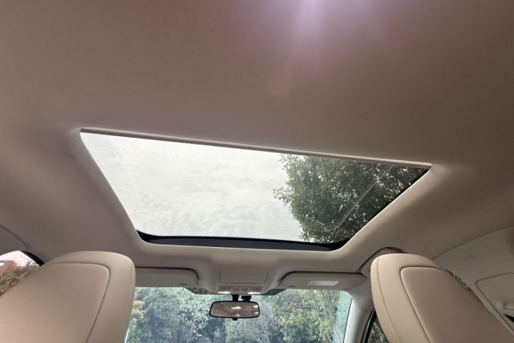 Used Ford Focus 2021 Sedan EcoBoost 180 Automatic Trendy Model Interior 4