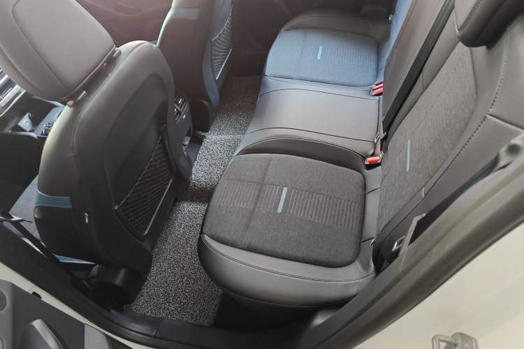 Used Ford Focus 2021 EcoBoost 180 Automatic Hunter Edition Interior 4