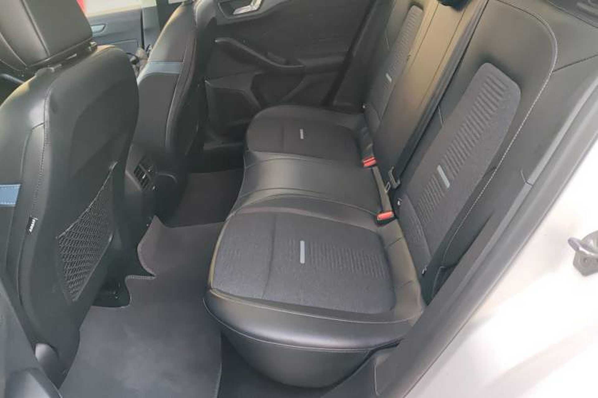 Used Ford Focus 2021 EcoBoost 180 Automatic Hunter Edition Interior 4