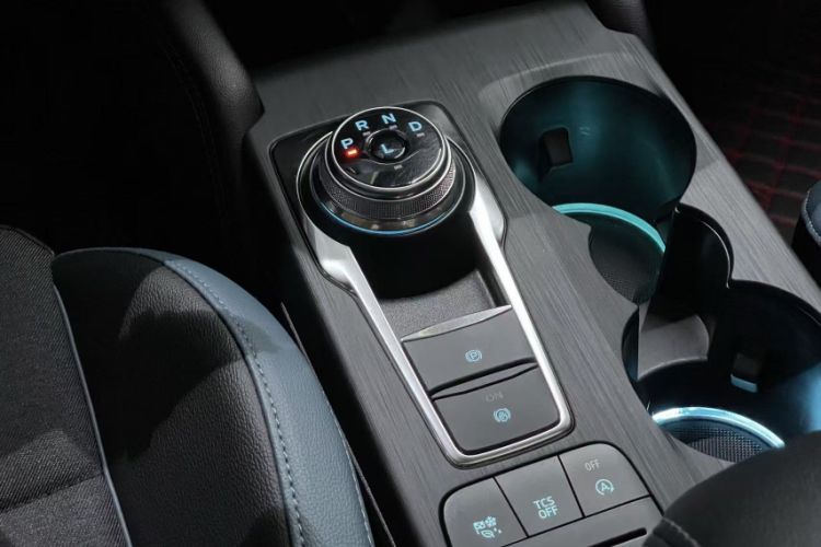 Used Ford Focus 2021 EcoBoost 180 Automatic Hunter Edition Interior 4