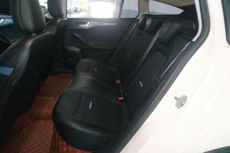 Used Ford Focus 2021 EcoBoost 180 Automatic Hunter Edition Interior 6