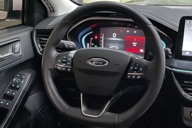 Used Ford Focus 2021 EcoBoost 180 Automatic Hunter Edition Interior 7