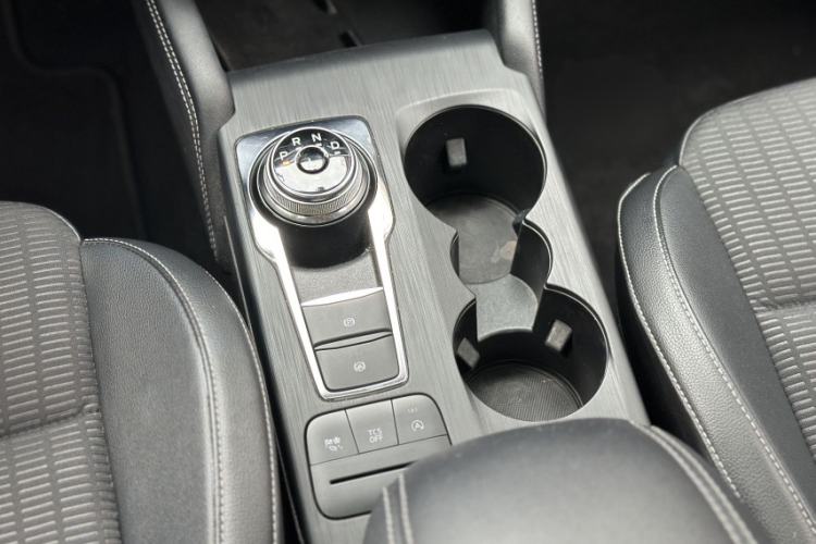 Used Ford Focus 2021 Hatchback EcoBoost 180 Automatic Titanium Edition Interior 8