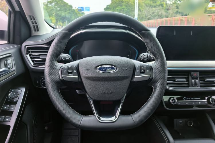 Used Ford Focus 2021 Sedan EcoBoost 180 Automatic Trendy Model Interior 8