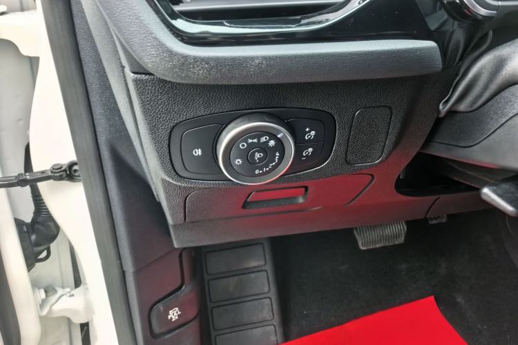 Used Ford Focus 2021 Sedan EcoBoost 180 Automatic Trendy Model Interior 9