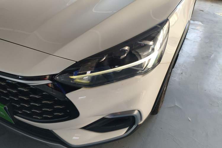 Used Ford Focus 2021 EcoBoost 180 Automatic Hunter Edition Left Front Headlight