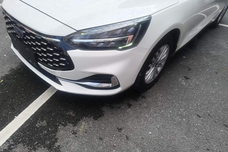Used Ford Focus 2021 Sedan EcoBoost 180 Automatic Trendy Model Left Front Headlight