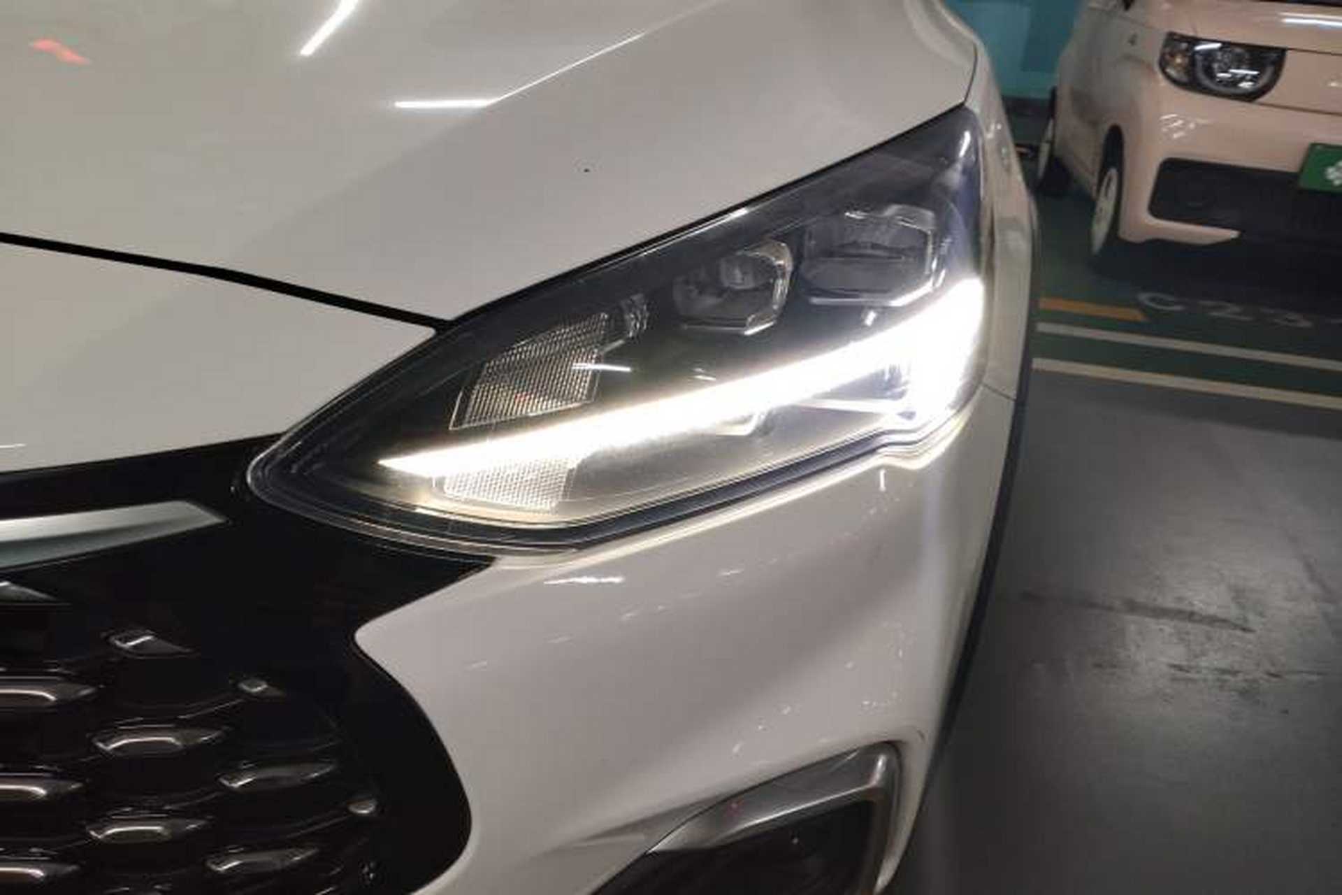 Used Ford Focus 2021 EcoBoost 180 Automatic Hunter Edition Left Front Headlight