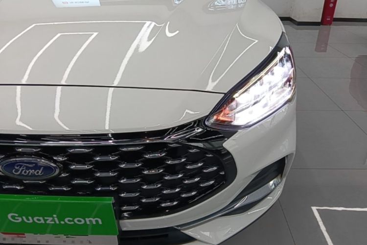 Used Ford Focus 2021 Sedan EcoBoost 180 Automatic Trendy Model Left Front Headlight