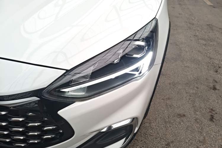 Used Ford Focus 2021 EcoBoost 180 Automatic Hunter Edition Left Front Headlight