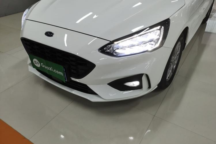 Used Ford Focus 2021 Hatchback EcoBoost 180 Automatic Titanium Edition Left Front Headlight