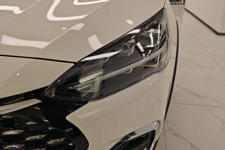 Used Ford Focus 2021 EcoBoost 180 Automatic Hunter Edition Left Front Headlight