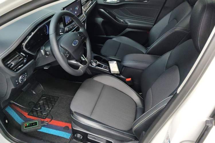 Used Ford Focus 2021 Hatchback EcoBoost 180 Automatic Titanium Edition Left Front Seat