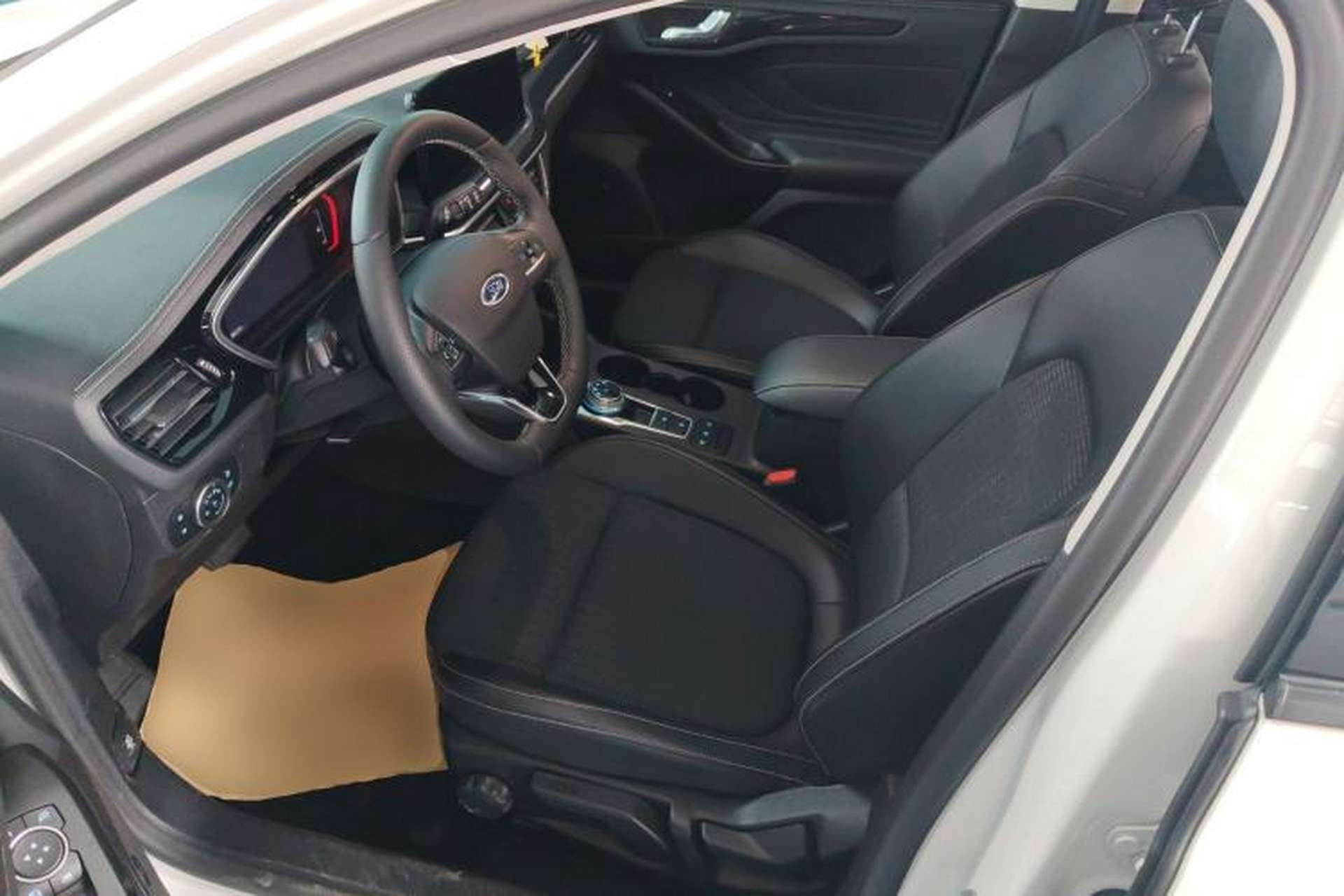 Used Ford Focus 2021 Hatchback EcoBoost 180 Automatic Titanium Edition Left Front Seat