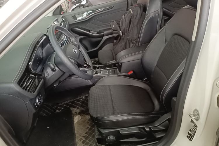 Used Ford Focus 2021 Hatchback EcoBoost 180 Automatic Titanium Edition Left Front Seat
