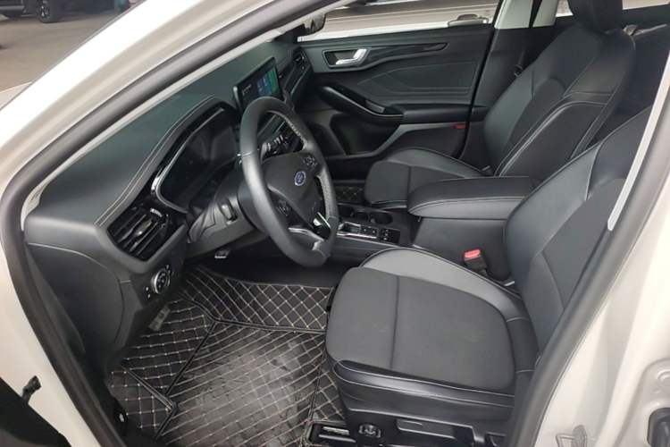 Used Ford Focus 2021 Hatchback EcoBoost 180 Automatic Titanium Edition Left Front Seat