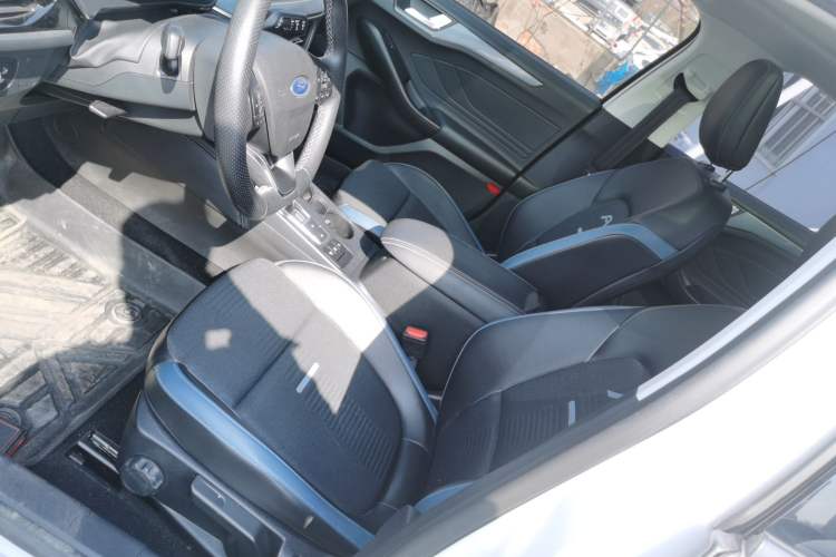 Used Ford Focus 2021 EcoBoost 180 Automatic Hunter Edition Left Front Seat
