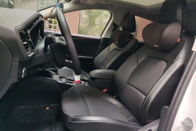 Used Ford Focus 2021 Hatchback EcoBoost 180 Automatic Titanium Edition Left Front Seat