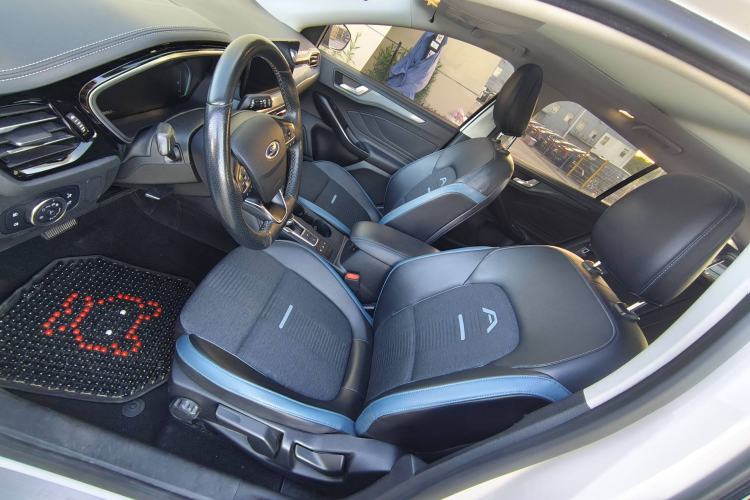 Used Ford Focus 2021 EcoBoost 180 Automatic Hunter Edition Left Front Seat