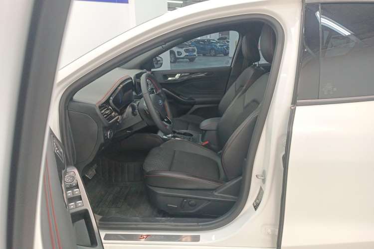 Used Ford Focus 2021 Hatchback EcoBoost 180 Automatic ST Line Left Front Seat