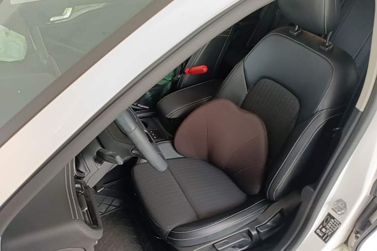 Used Ford Focus 2021 Hatchback EcoBoost 180 Automatic Titanium Edition Left Front Seat