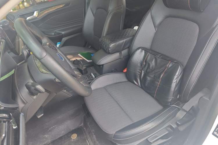 Used Ford Focus 2021 Hatchback EcoBoost 180 Automatic Titanium Edition Left Front Seat