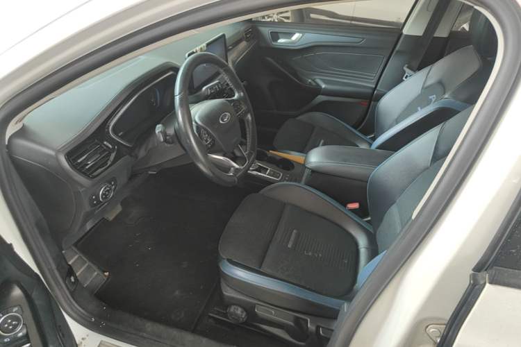 Used Ford Focus 2021 EcoBoost 180 Automatic Hunter Edition Left Front Seat