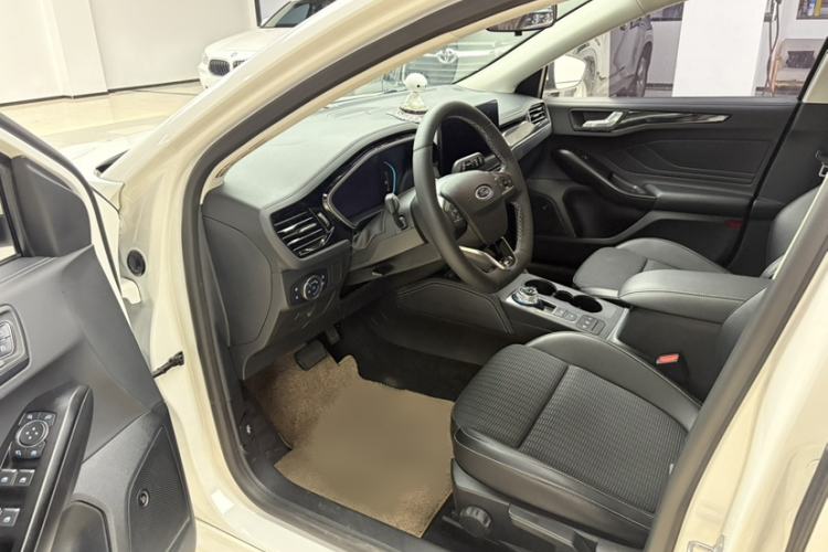 Used Ford Focus 2021 Hatchback EcoBoost 180 Automatic Titanium Edition Left Front Seat