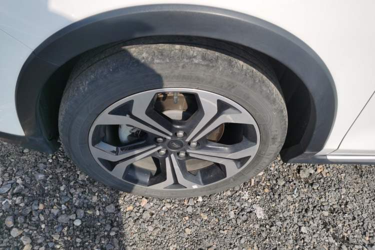 Used Ford Focus 2021 EcoBoost 180 Automatic Hunter Edition Left Front Wheel Hub