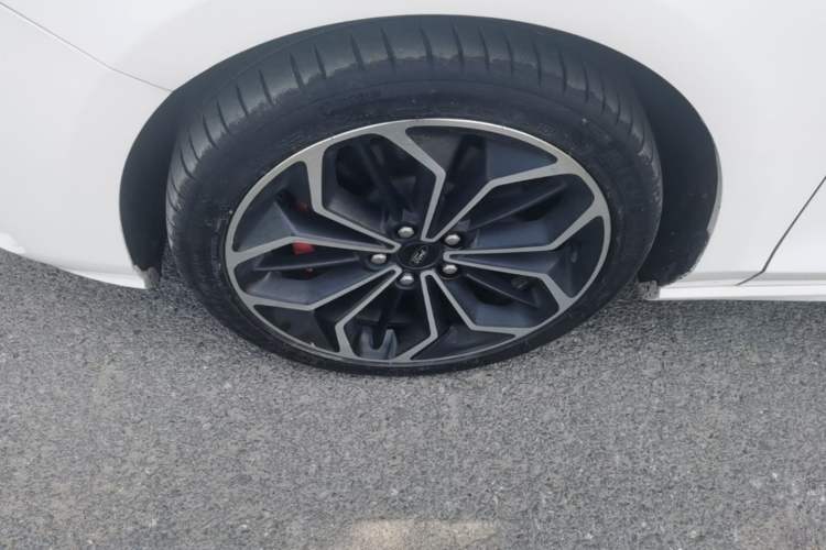 Used Ford Focus 2021 Hatchback EcoBoost 180 Automatic ST Line Left Front Wheel Hub