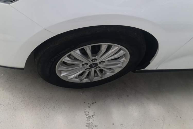 Used Ford Focus 2021 Sedan 1.5L Automatic Sharp Edition Left Front Wheel Hub