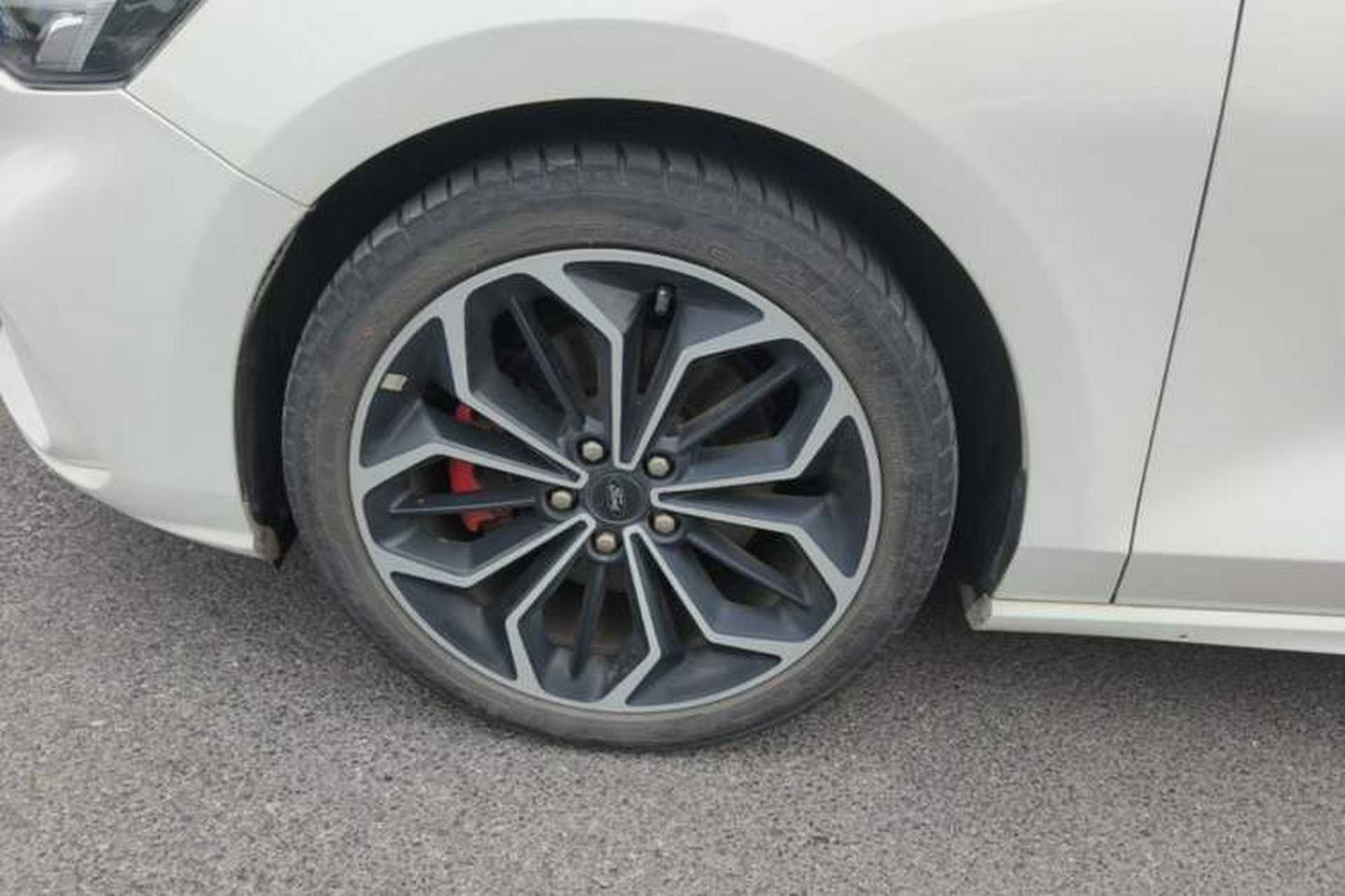 Used Ford Focus 2021 Sedan EcoBoost 180 Automatic ST Line Left Front Wheel Hub