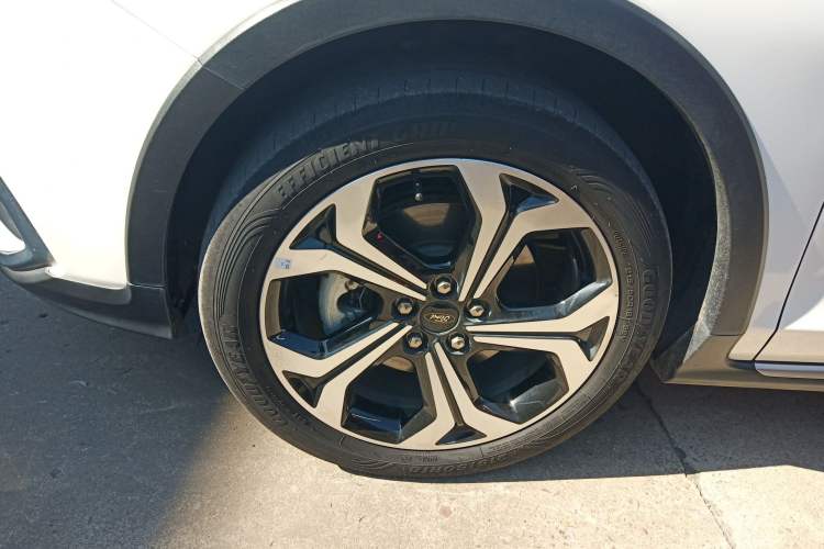 Used Ford Focus 2021 EcoBoost 180 Automatic Hunter Edition Left Front Wheel Hub