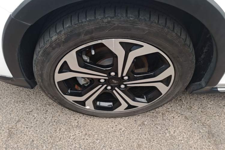 Used Ford Focus 2021 EcoBoost 180 Automatic Hunter Edition Left Front Wheel Hub