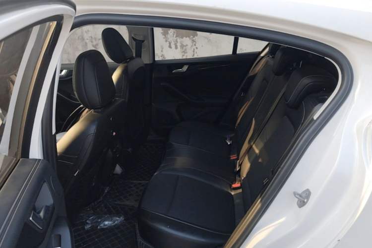 Used Ford Focus 2021 Hatchback EcoBoost 180 Automatic Titanium Edition Left Rear Seat