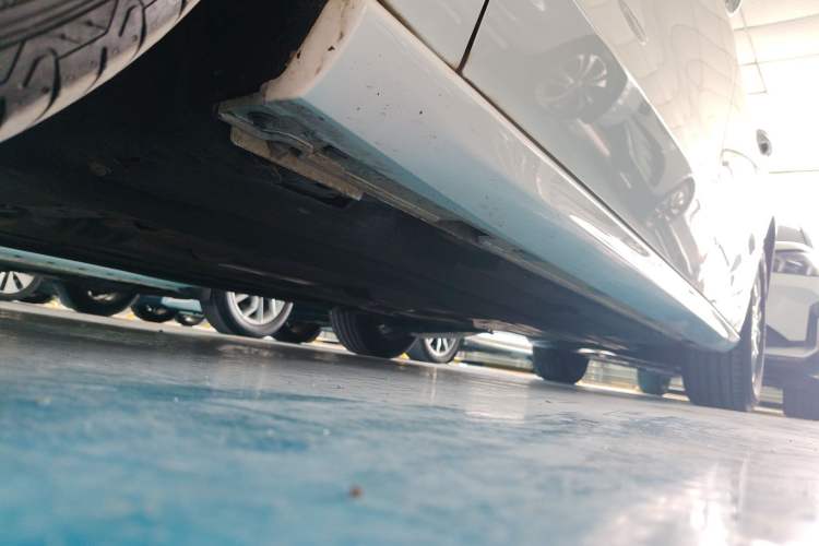 Used Ford Focus 2021 Hatchback EcoBoost 180 Automatic Titanium Edition Left Side Sill