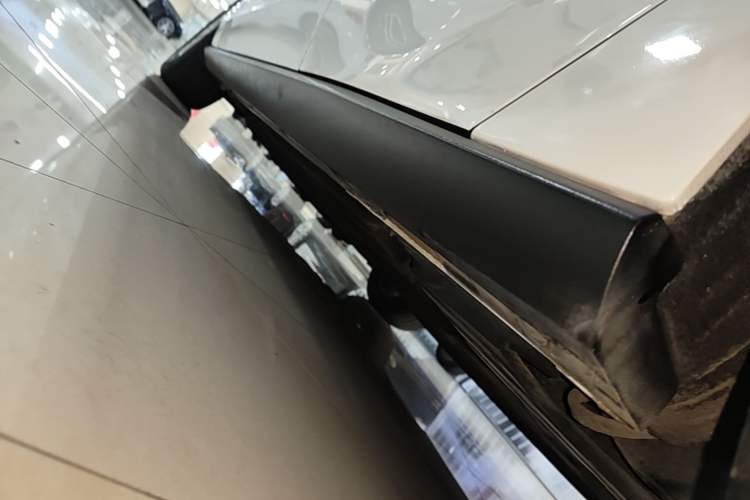 Used Ford Focus 2021 Sedan EcoBoost 180 Automatic Trendy Model Left Side Sill