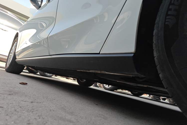 Used Ford Focus 2021 Sedan EcoBoost 180 Automatic Trendy Model Left Side Sill