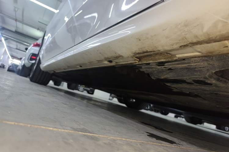 Used Ford Focus 2021 Hatchback EcoBoost 180 Automatic Titanium Edition Left Side Sill