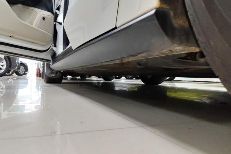 Used Ford Focus 2021 Sedan EcoBoost 180 Automatic Trendy Model Left Side Sill