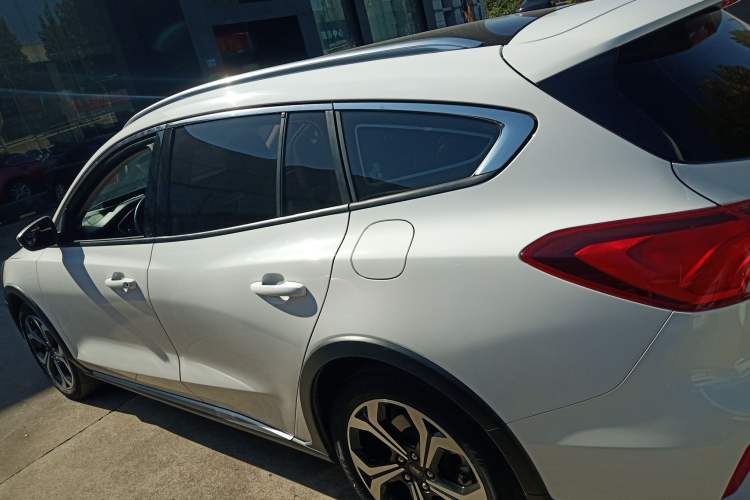 Used Ford Focus 2021 EcoBoost 180 Automatic Hunter Edition Left Side