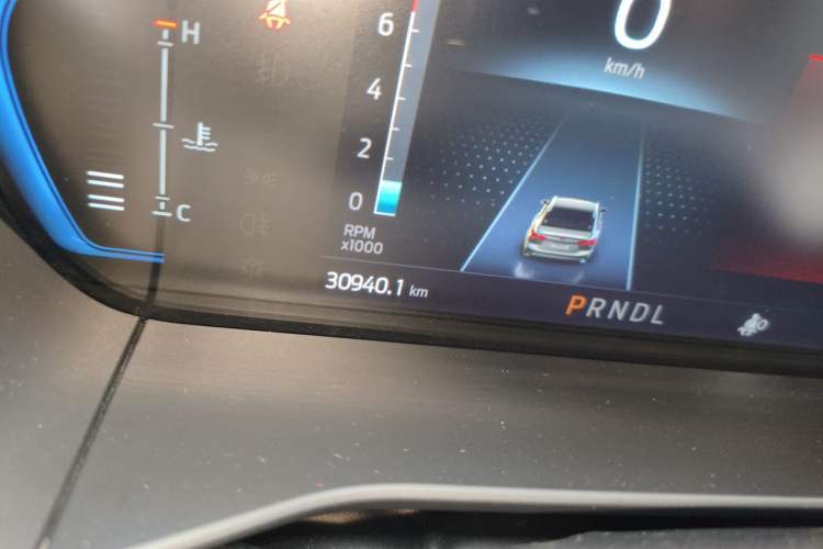 Used Ford Focus 2021 Hatchback EcoBoost 180 Automatic Titanium Edition Odometer Close Up