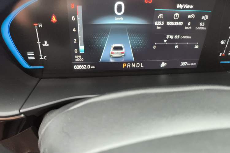 Used Ford Focus 2021 Hatchback EcoBoost 180 Automatic Titanium Edition Odometer Close Up