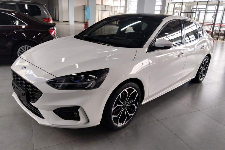 Ford Focus 2021 Sedan EcoBoost 180 Automatic ST Line usata Guazi used car, China used car export, Used car for sale, Used cars, Cheapest cars for sale