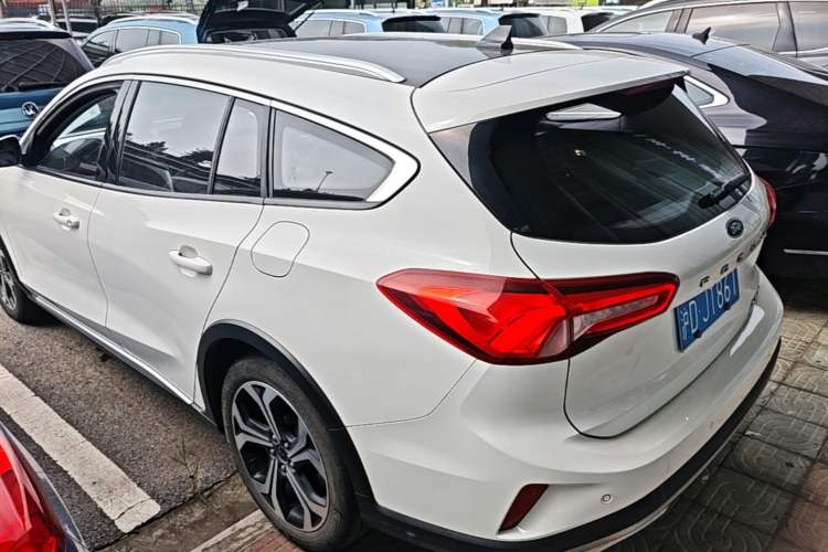 Used Ford Focus 2021 EcoBoost 180 Automatic Hunter Edition Rear Left 45 Deg