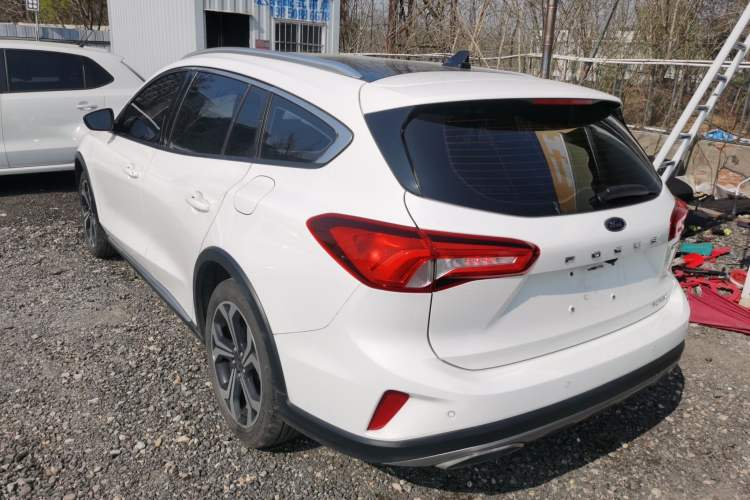 Used Ford Focus 2021 EcoBoost 180 Automatic Hunter Edition Rear Left 45 Deg