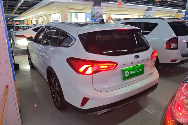 Used Ford Focus 2021 EcoBoost 180 Automatic Hunter Edition Rear Left 45 Deg
