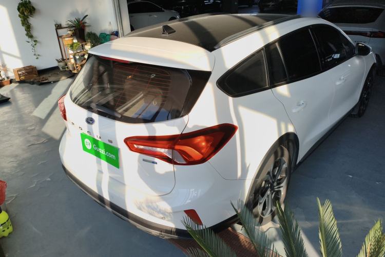 Used Ford Focus 2021 EcoBoost 180 Automatic Hunter Edition Rear Right 45 Deg